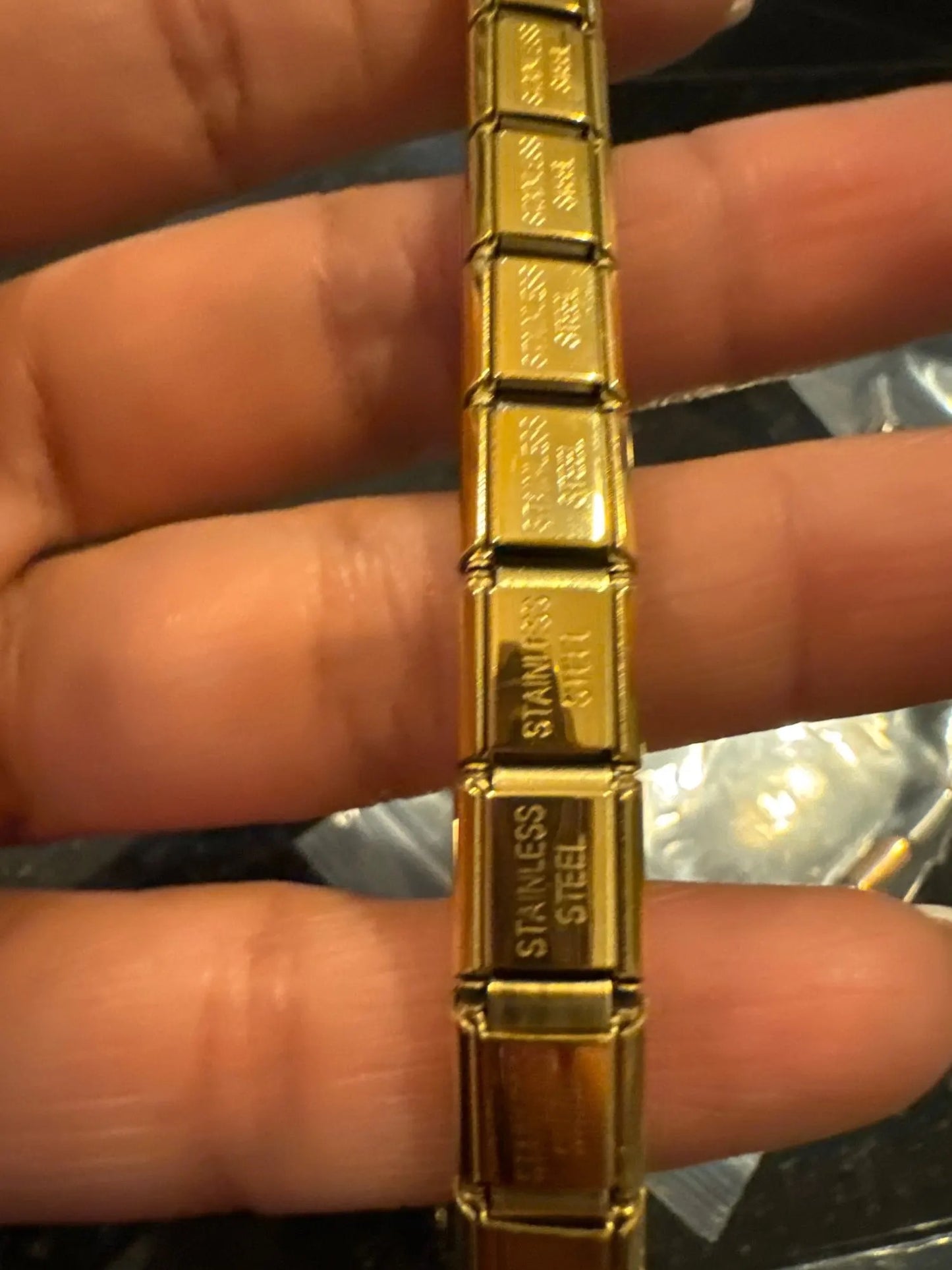 Modernes Armband